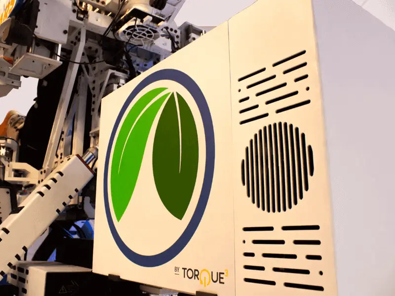 The electronical box behind the machine that runs the simulator